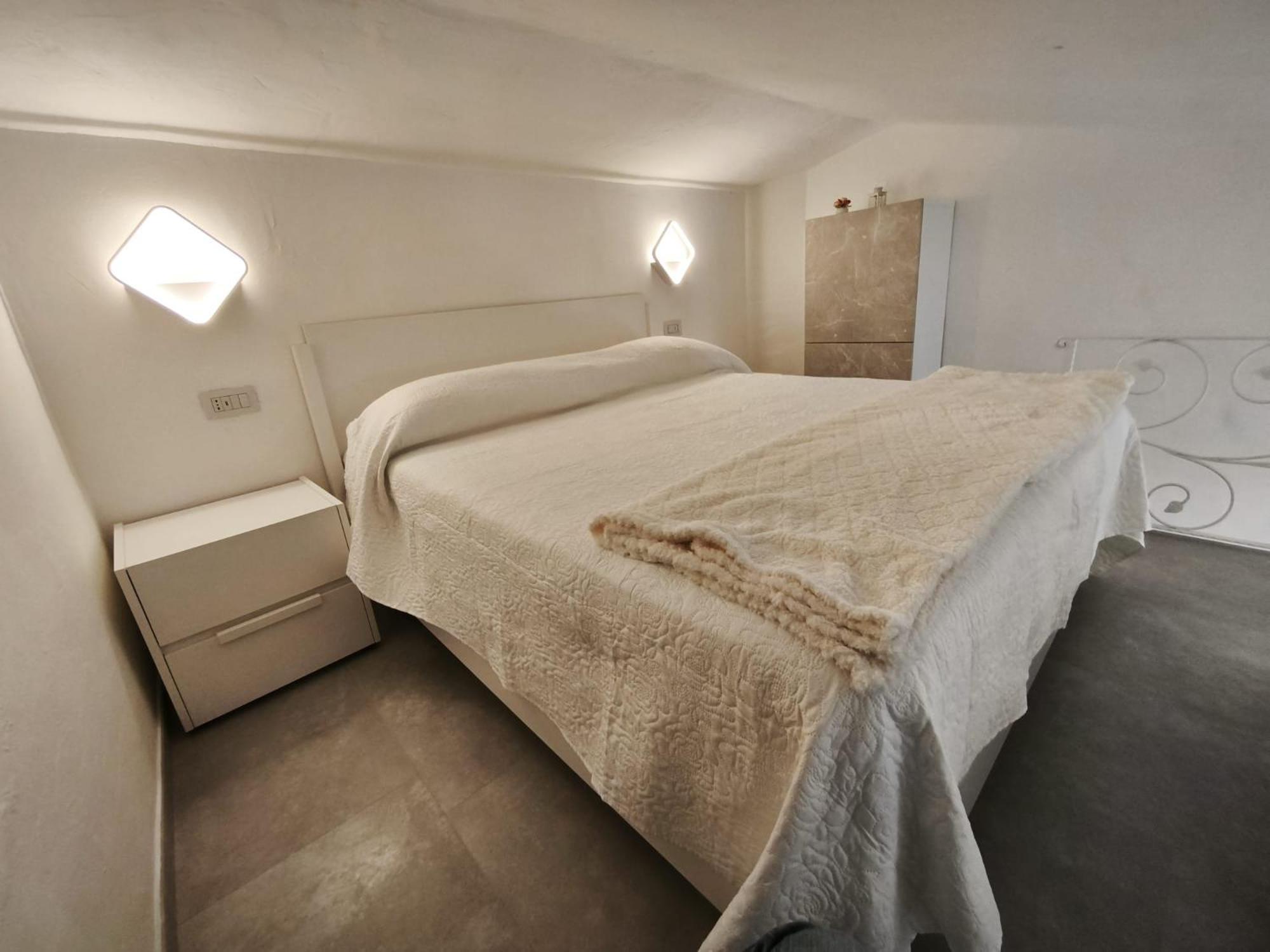 Angolo Di Mare - *
